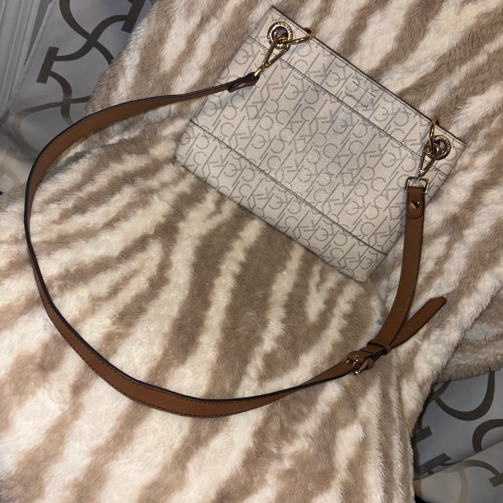 Calvin Klein Beige and Brown Crossbody Bag - Picture 4 of 9